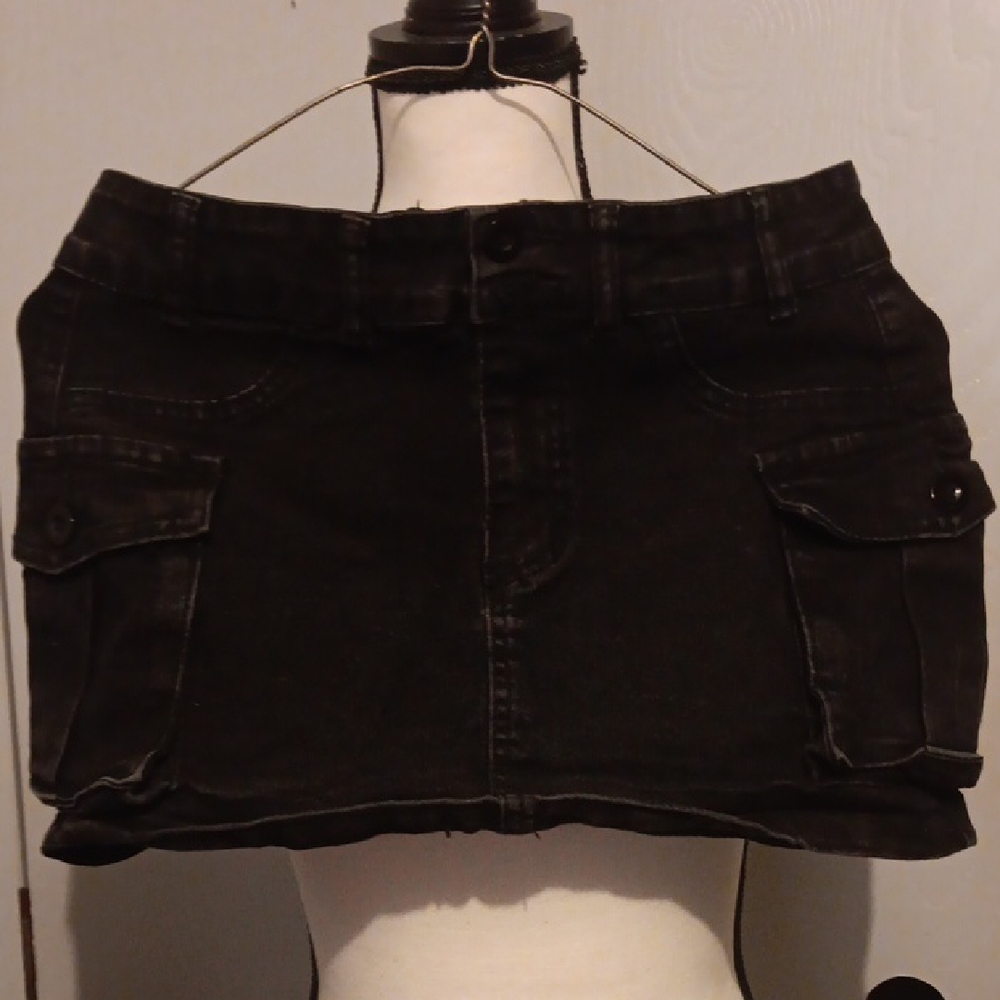 SHEIN Black Denim Skirt